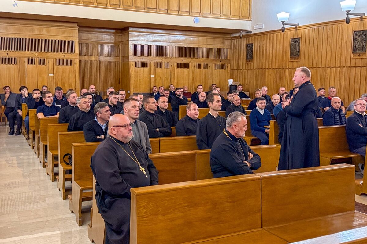«Повернутися до джерела свого покликання»: в Аріччі відбулися реколекції духовенства Апостольського Екзархату