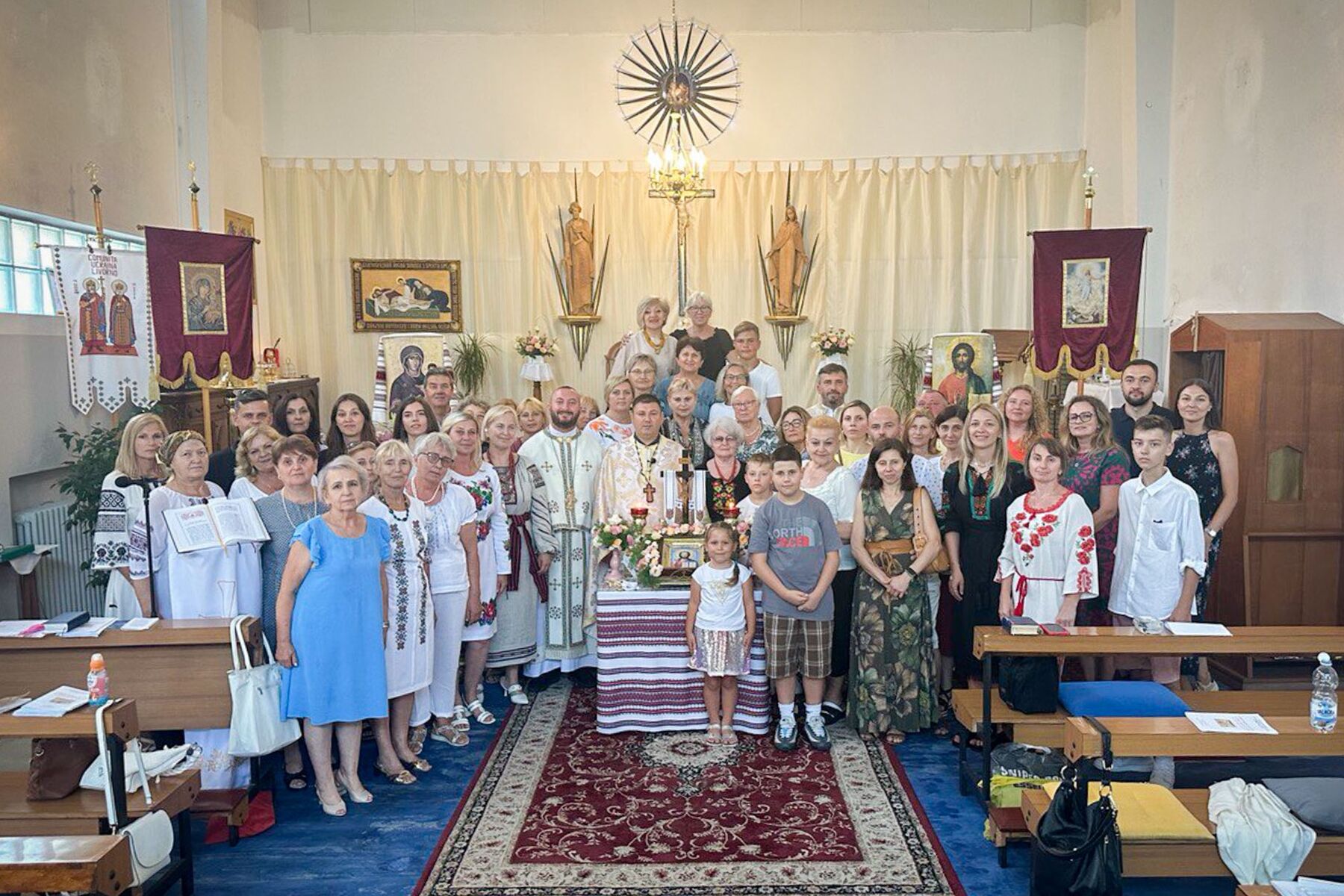 Храмовий празник громади свв. Володимира і Ольги м. Ліворно: спільна молитва та благодійний обід для потреб ЗСУ