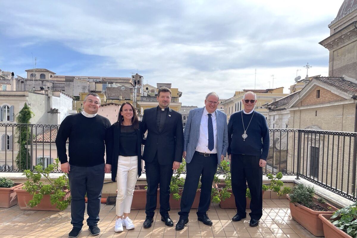 La Curia dell’Esarcato Apostolico è stata visitata dal rappresentante dell’Opera caritativa «Porticus»