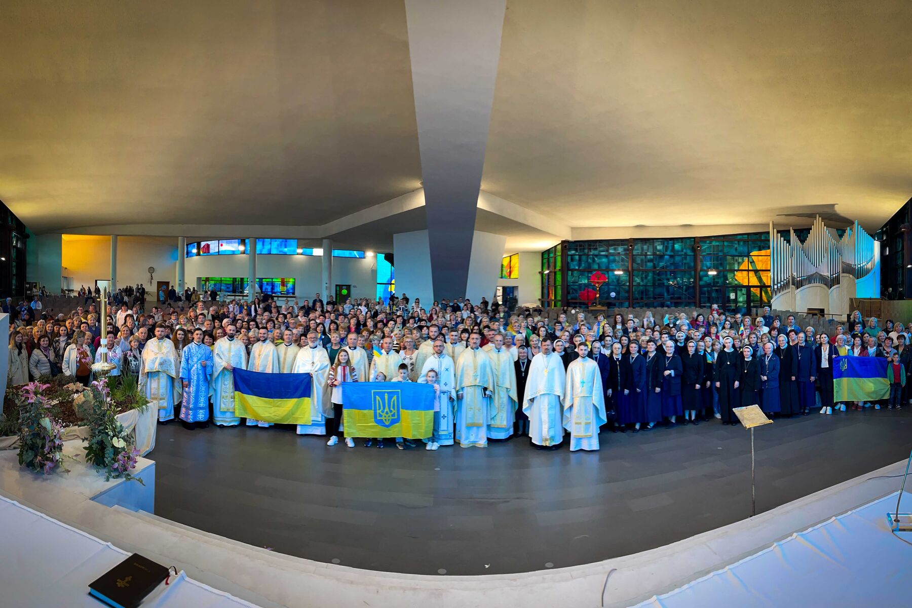 Si è svolto un pellegrinaggio del Distretto pastorale di Roma al santuario della Madonna del Divino Amore per la pace in Ucraina