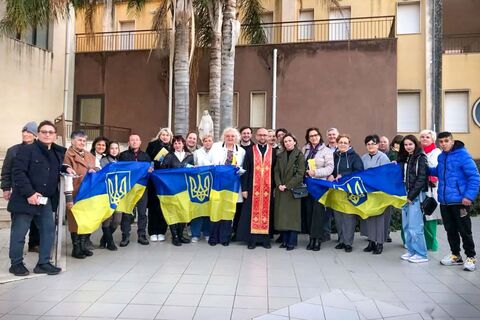 Протопресвітер Римського деканату очолив Хресну Дорогу за мир в Україні в сицілійському місті Комізо