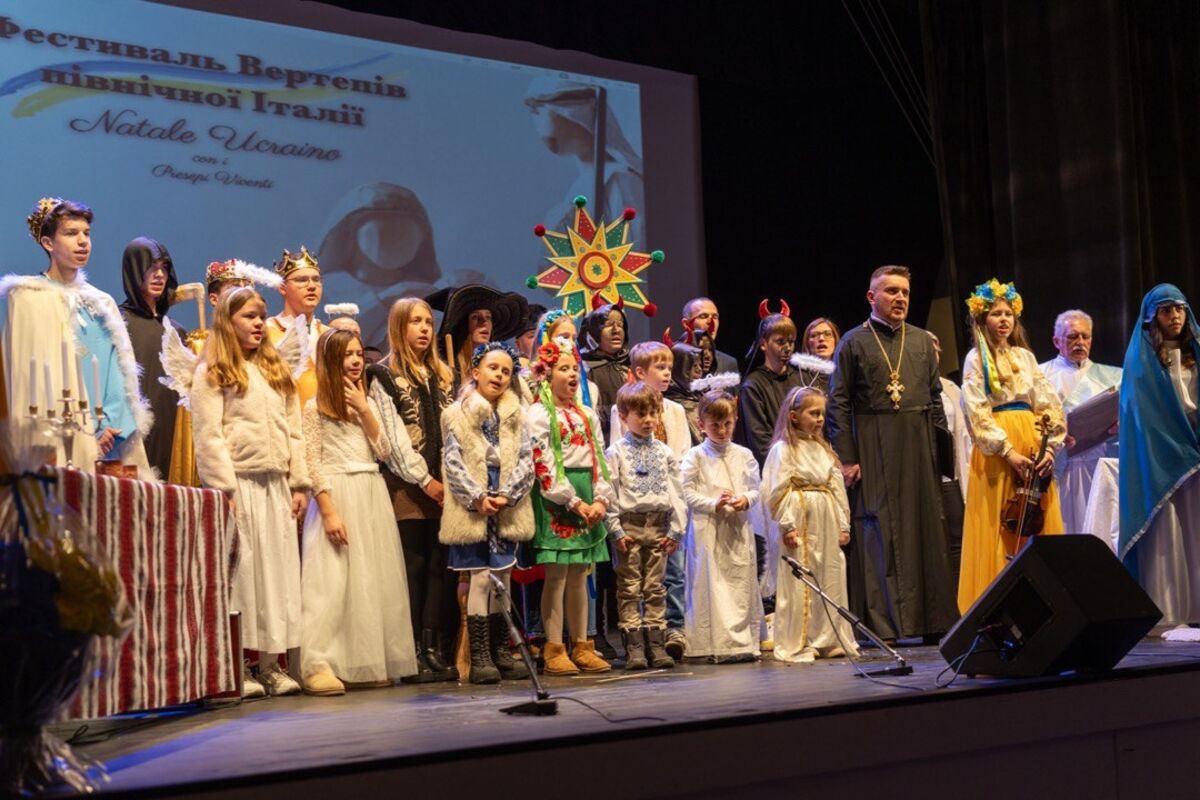 Ferrara. Festival ucraino dei presepi viventi. Un fiume di gente ed emozioni da molti capoluoghi del centro e nord Italia