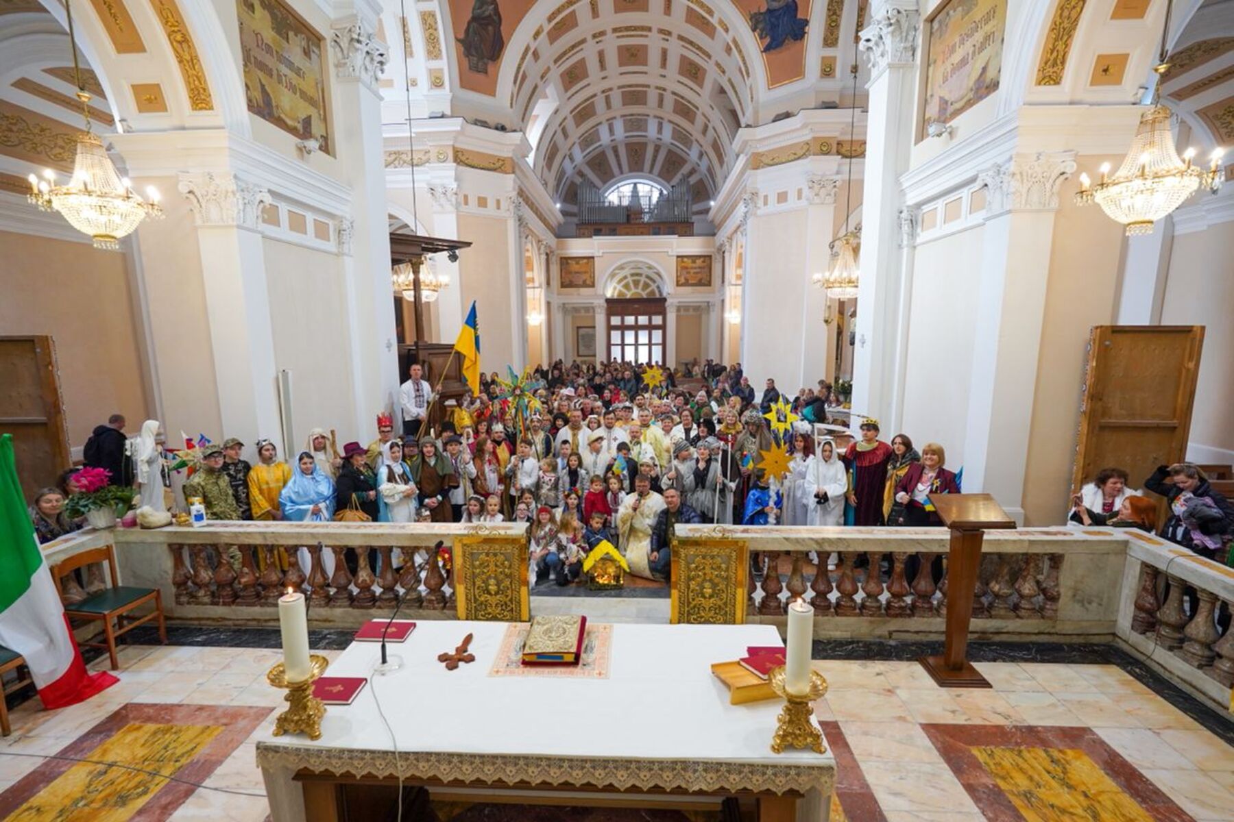 Caserta: festa dei canti natalizi e raccolta fondi per un’ambulanza per le Forze Armate d’Ucraina