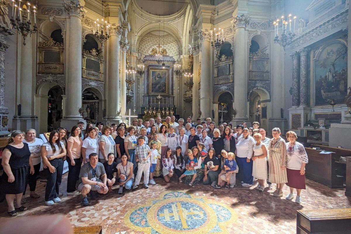 Il Vescovo Dionisio Lachovich ha compiuto una visita pastorale a Parma e Correggio