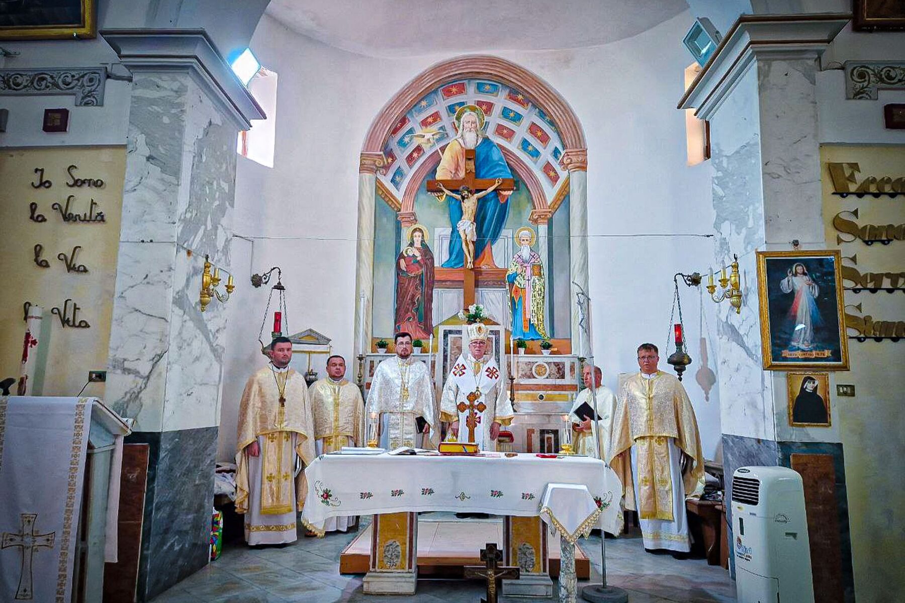 L’Esarca Apostolico ha presieduto la Liturgia a Crotone in occasione del 15° anniversario di sacerdozio del Rev. P. Vasyl Kulynyak