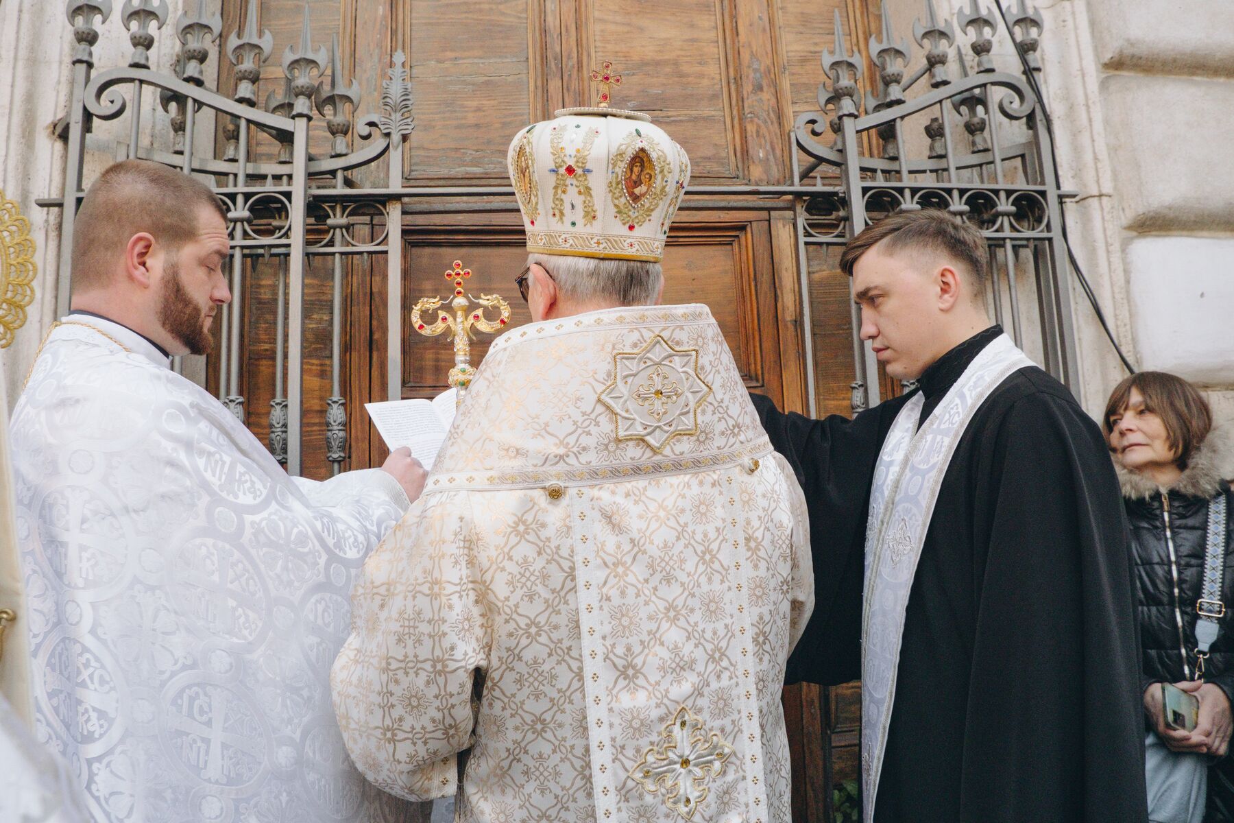 Владика Діонісій відкрив Ювілейний рік у Катедральному храмі Апостольського Екзархату