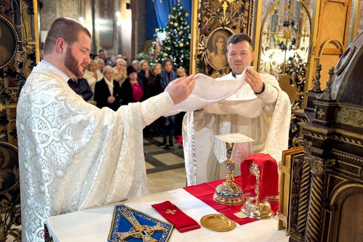 «Богоявлення — свято Божого Батьківства та Його любові»: Отець-Протосинкел з нагоди празника у катедрі Екзархату